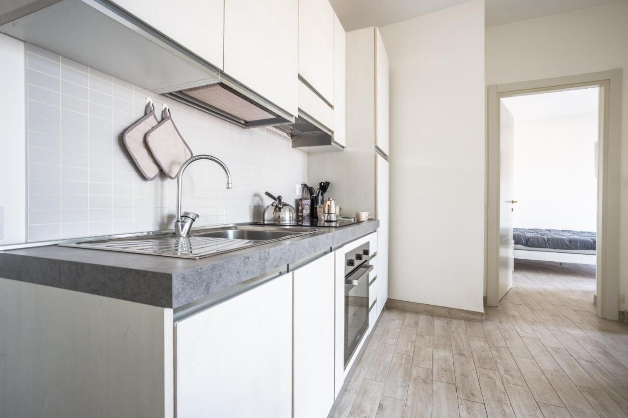 Ferienwohnung Urban Retreat -Private Parking+Terrace Rom Exterior foto